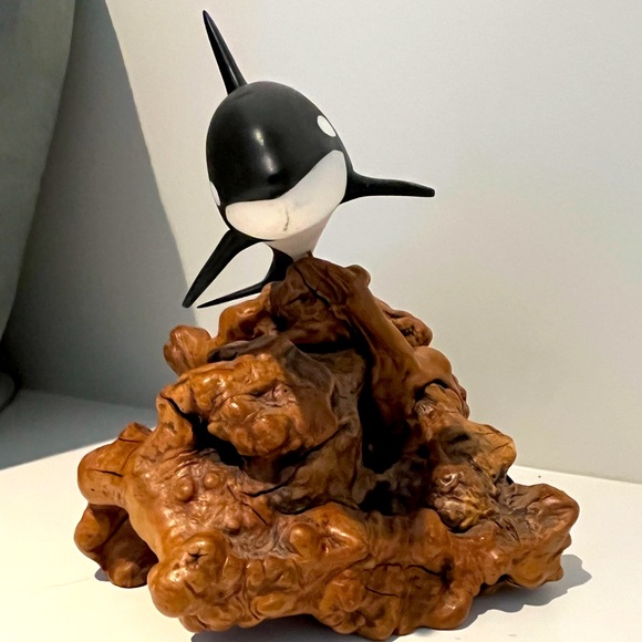 Orca whale sculpture by John Perry - Picture 2 of 4